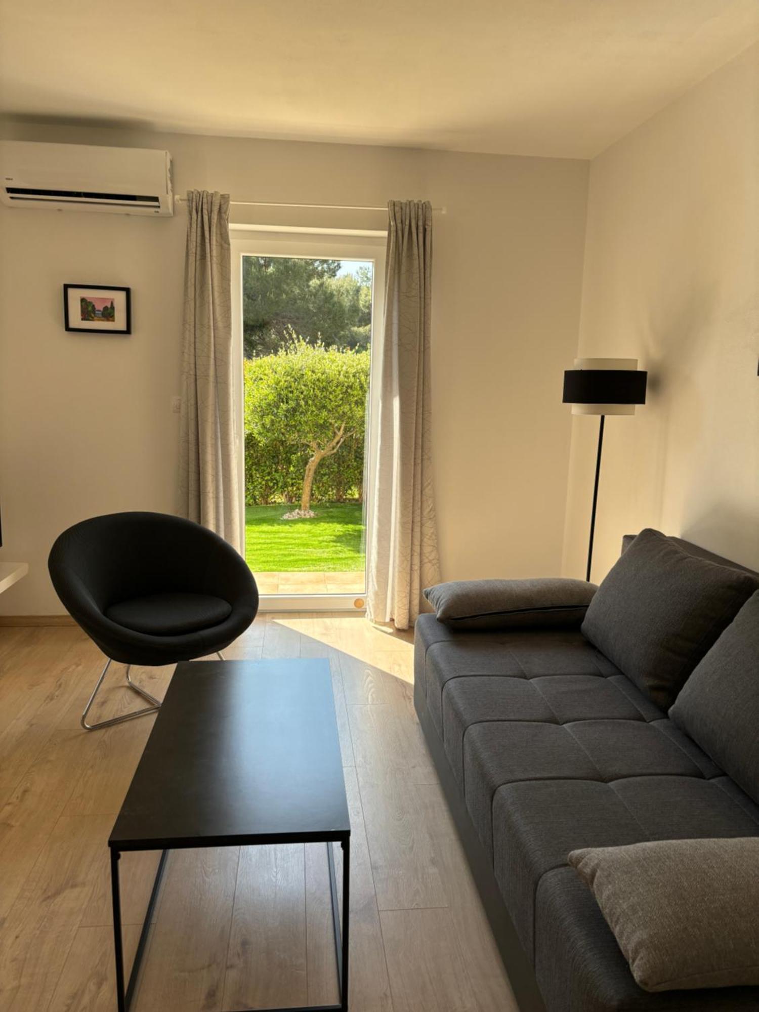 Apartment Punta Premantura E With Garden Exterior foto
